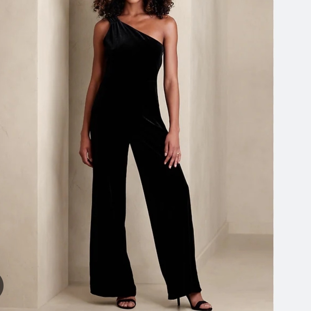 NWT Banana Republic Factory Dark Romantic One Shoulder Velvet Jumpsuit